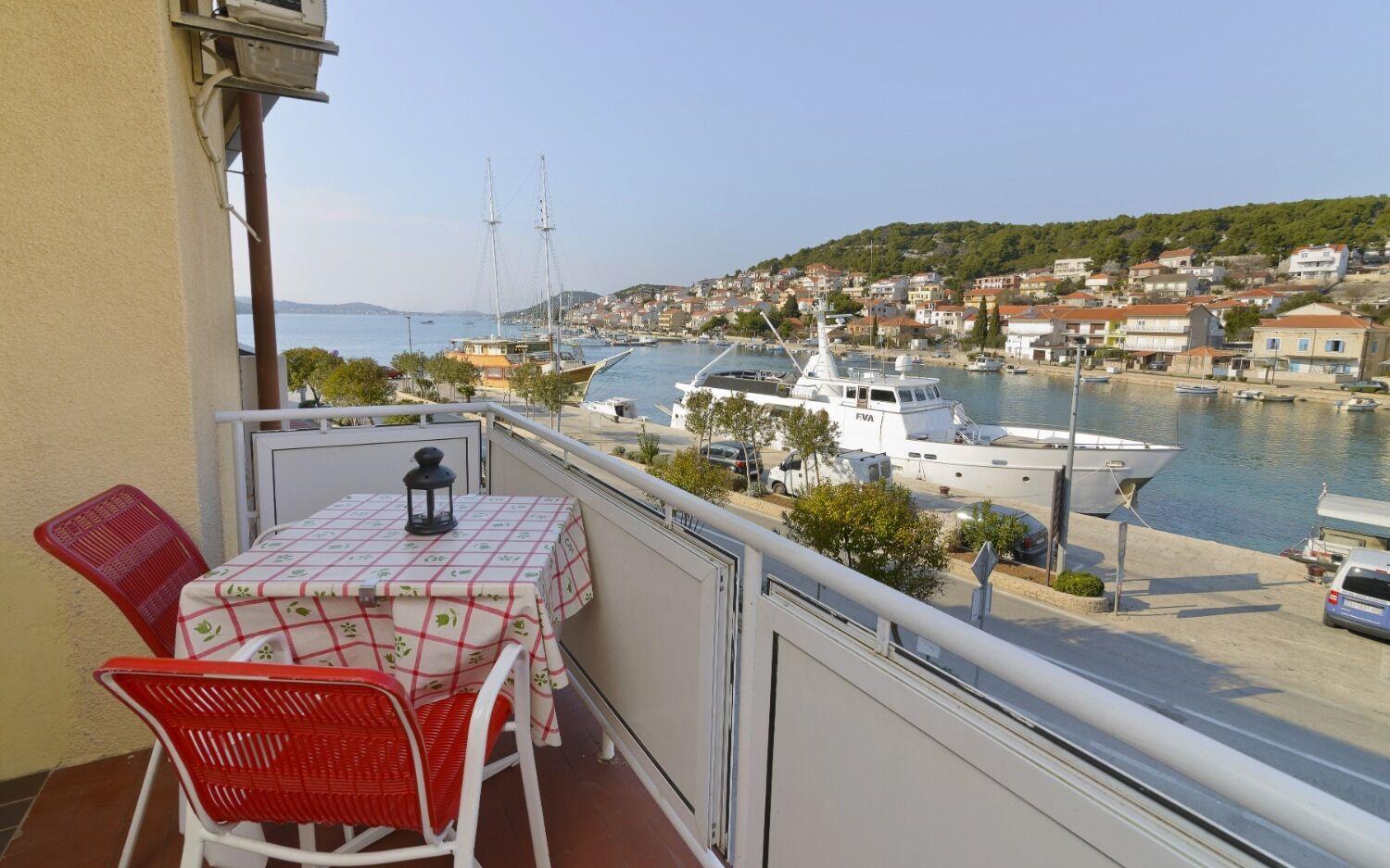 Apartments Ive - With Sea View Tisno Exteriör bild
