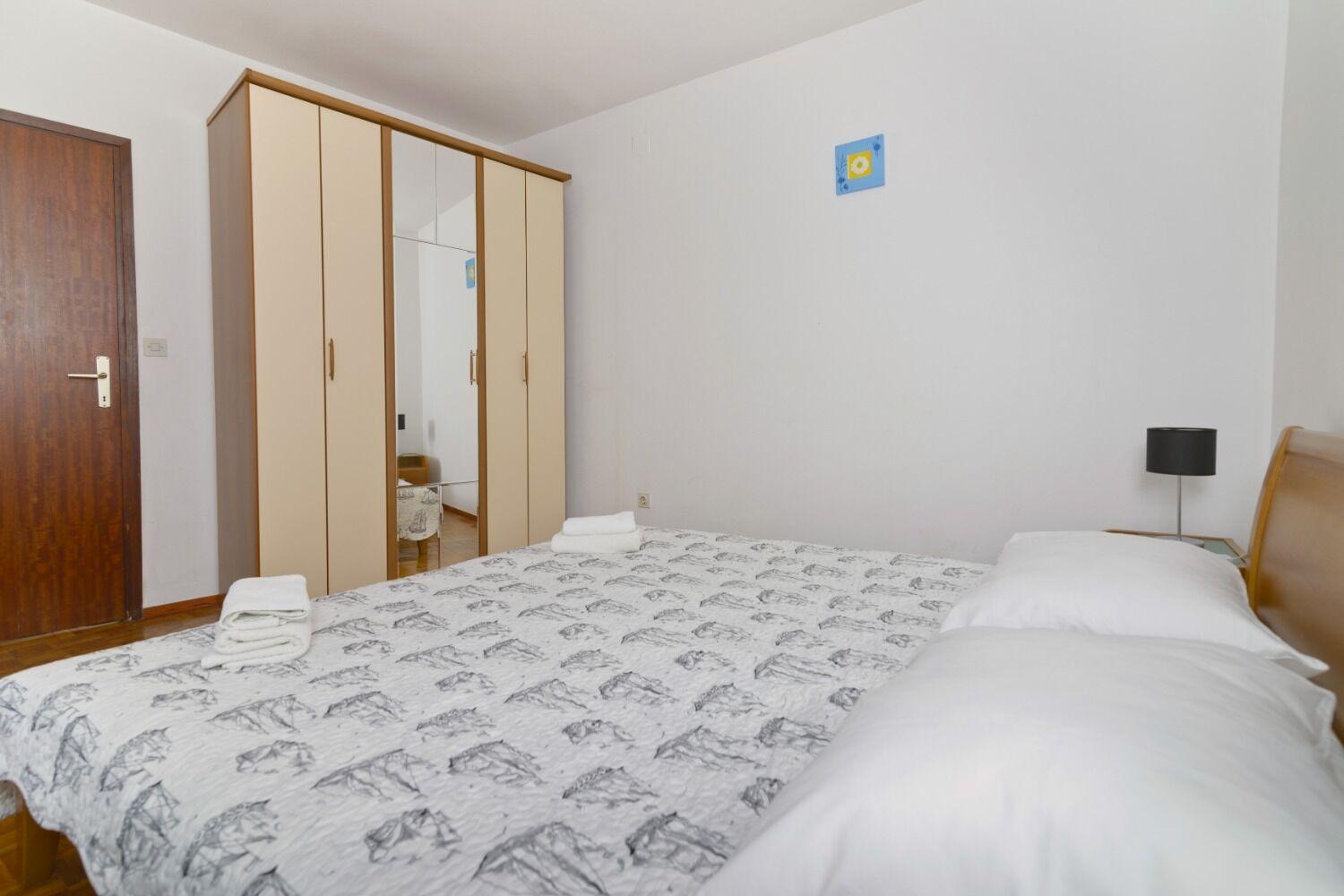 Apartments Ive - With Sea View Tisno Exteriör bild