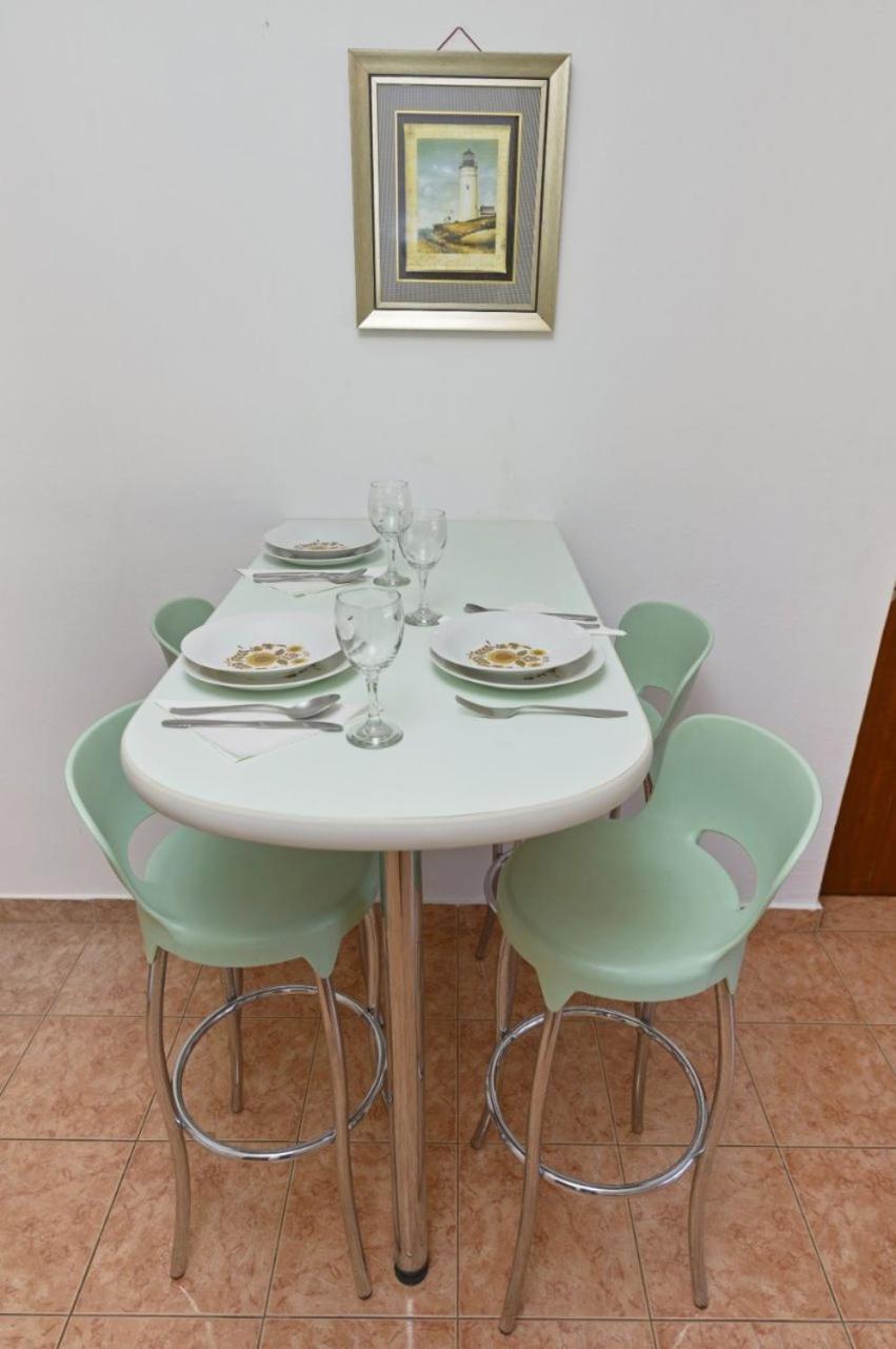 Apartments Ive - With Sea View Tisno Exteriör bild